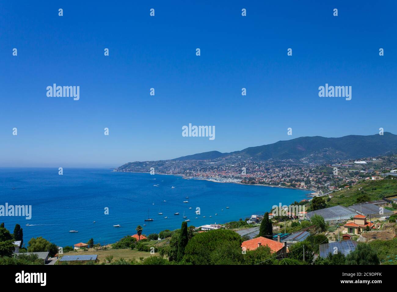 Hochwinkel Ansicht der Stadt Sanremo, Italien Stockfoto