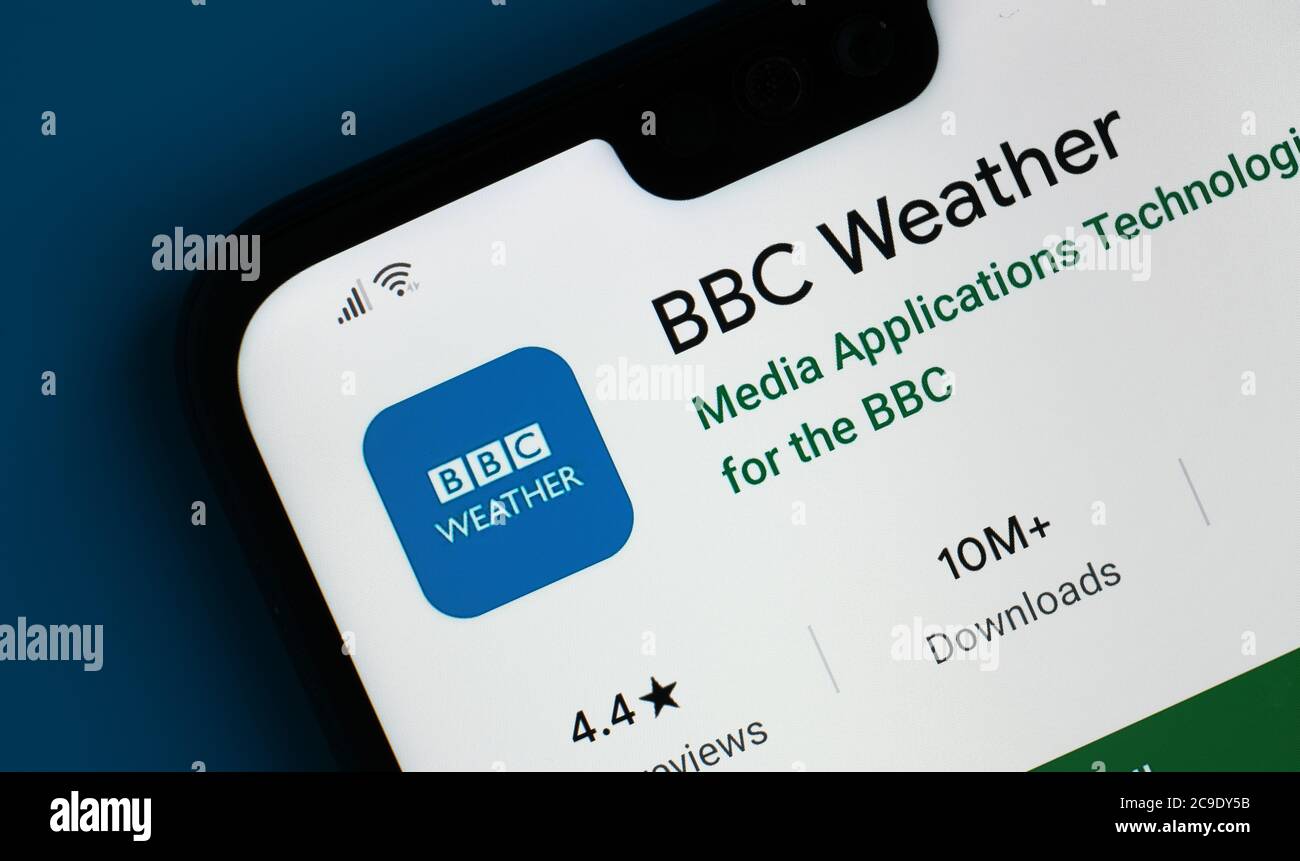 Stone / Vereinigtes Königreich - Juli 30 2020: BBC Wetter App auf der Ecke des Mobiltelefons gesehen. Stockfoto