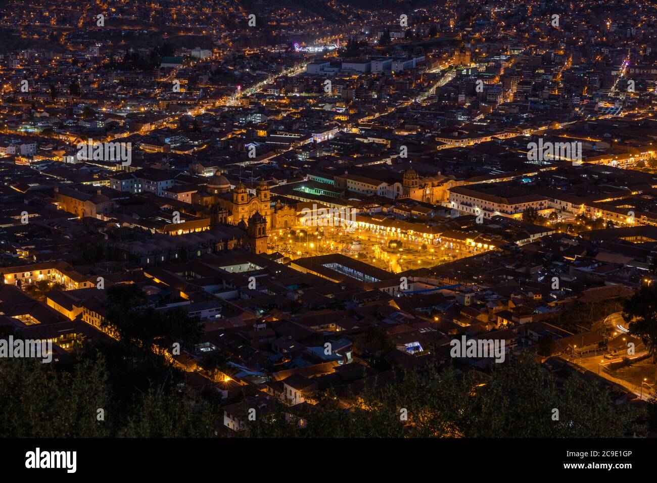 Panoramablick über die Plaza de Armas (Hauptplatz) von Cusco, Peru Stockfoto