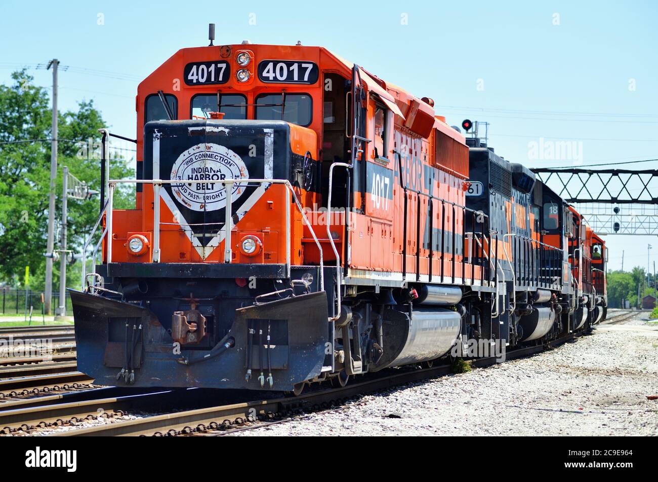 Franklin Park, Illinois, USA. Ein Quartett von Indiana Harbour Belt Lokomotiven, die leicht (ohne Zug) zurück zu ihren eigenen Gleisen fahren. Stockfoto