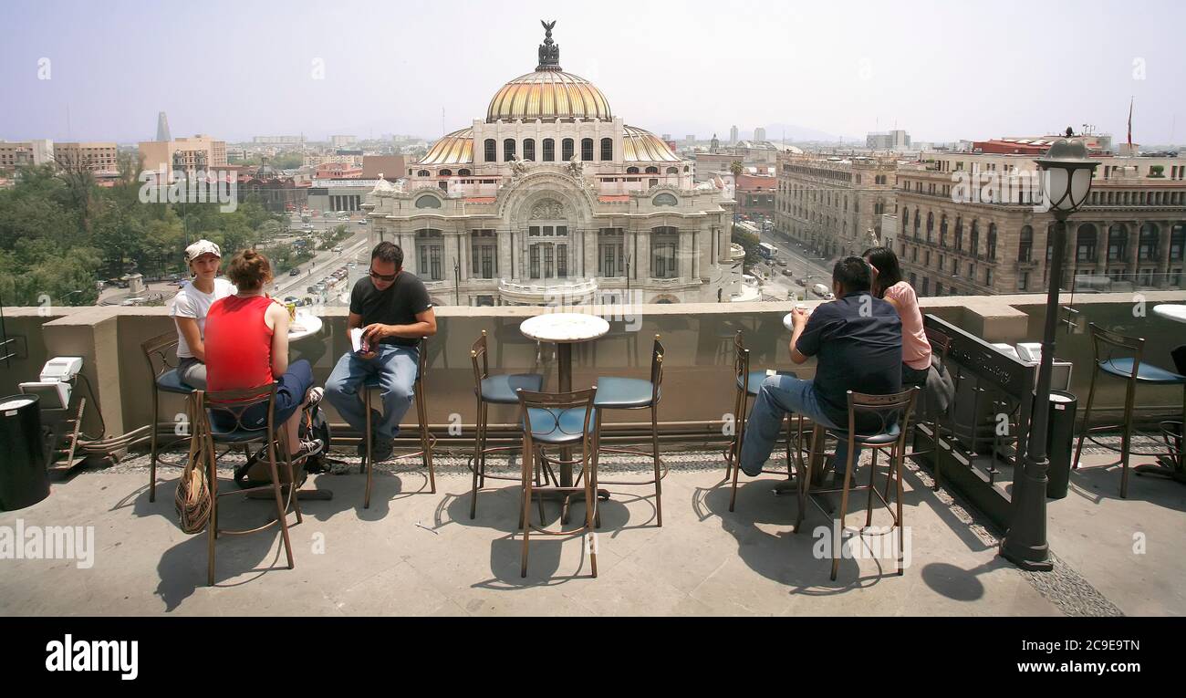 Bellas Artes Konzert und Opernhaus aus der Cafeteria des Sears Kaufhauses, Mexiko-Stadt, Mexiko Stockfoto