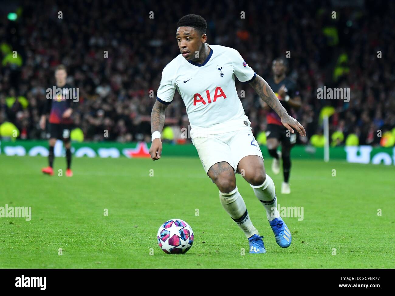 LONDON, ENGLAND - 19. FEBRUAR 2020: Steven Bergwijn aus Tottenham, aufgenommen während der ersten Etappe der 2019/20 UEFA Champions League Runde 16 zwischen Tottenham Hotspur FC und RB Leipzig im Tottenham Hotspur Stadion. Stockfoto