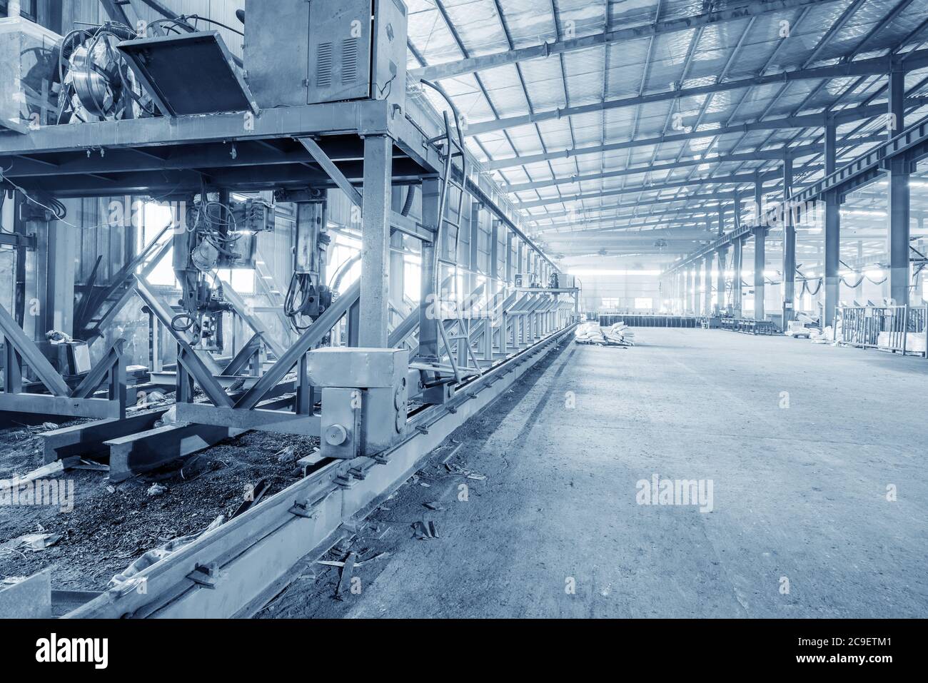 Leere Stahlkonstruktion Fabrik Werkstatt Stockfoto