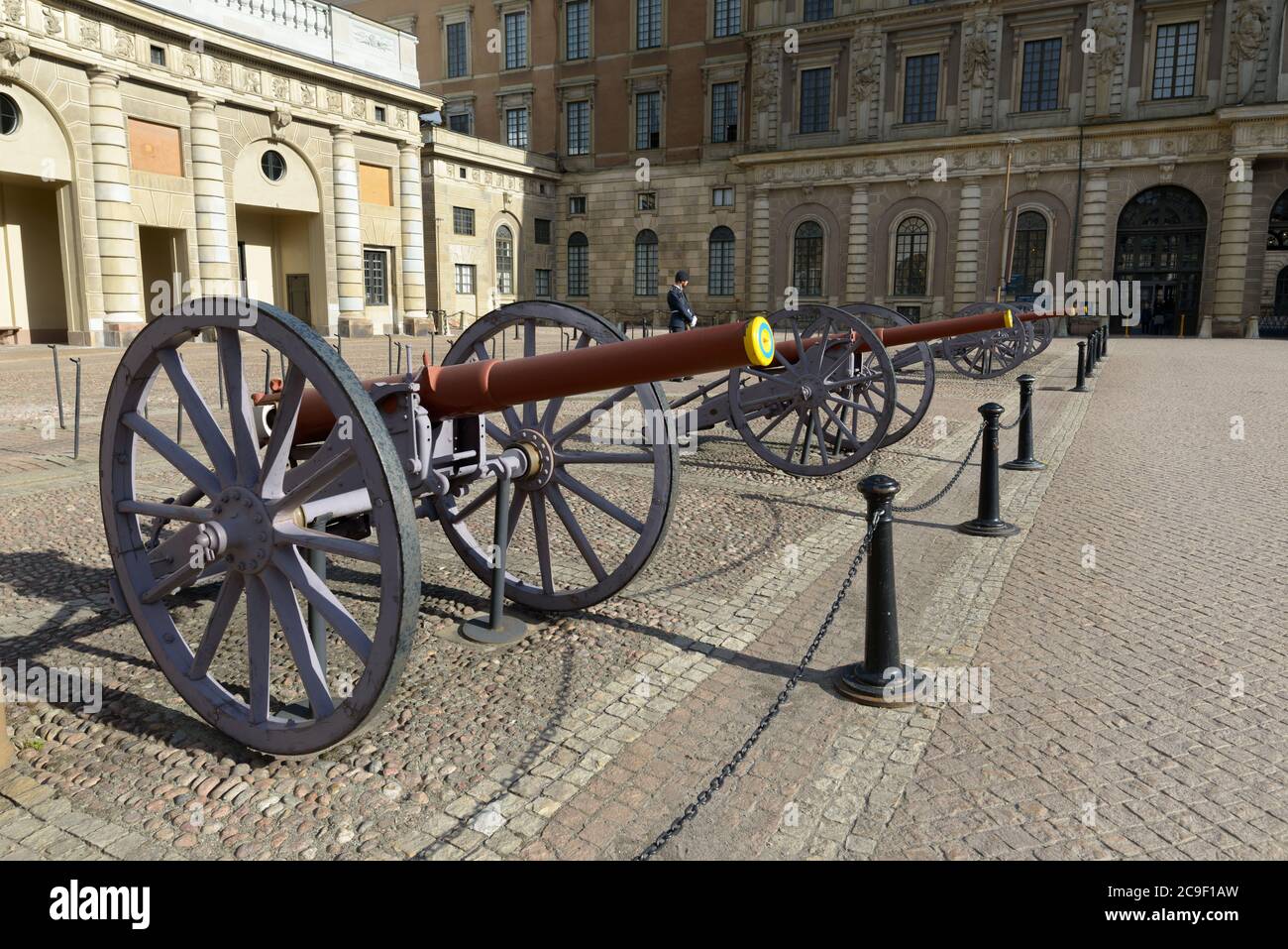 Wache vor dem Königspalast in Stockholm, Schweden Stockfoto