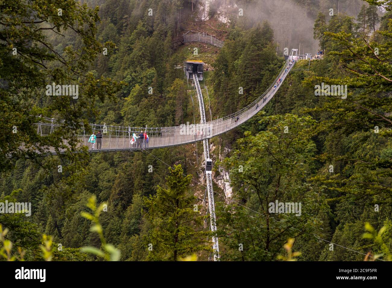 Highline179, Fußgängerbrücke im tibetischen Stil in Reutte, Österreich Stockfoto