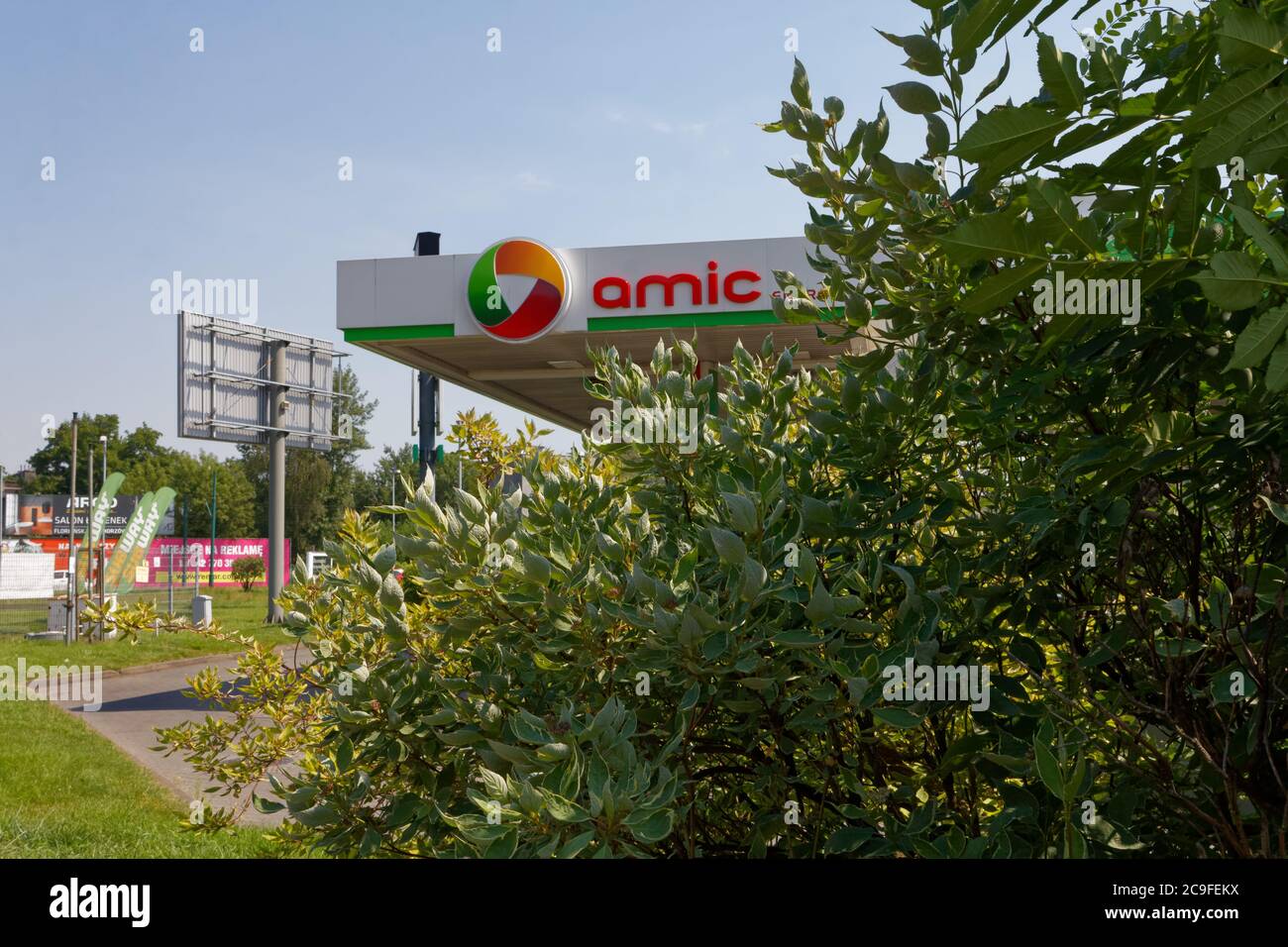 Amic Petrosll Station mit U-Bahn, KFC und Autowaschanlage Stockfoto