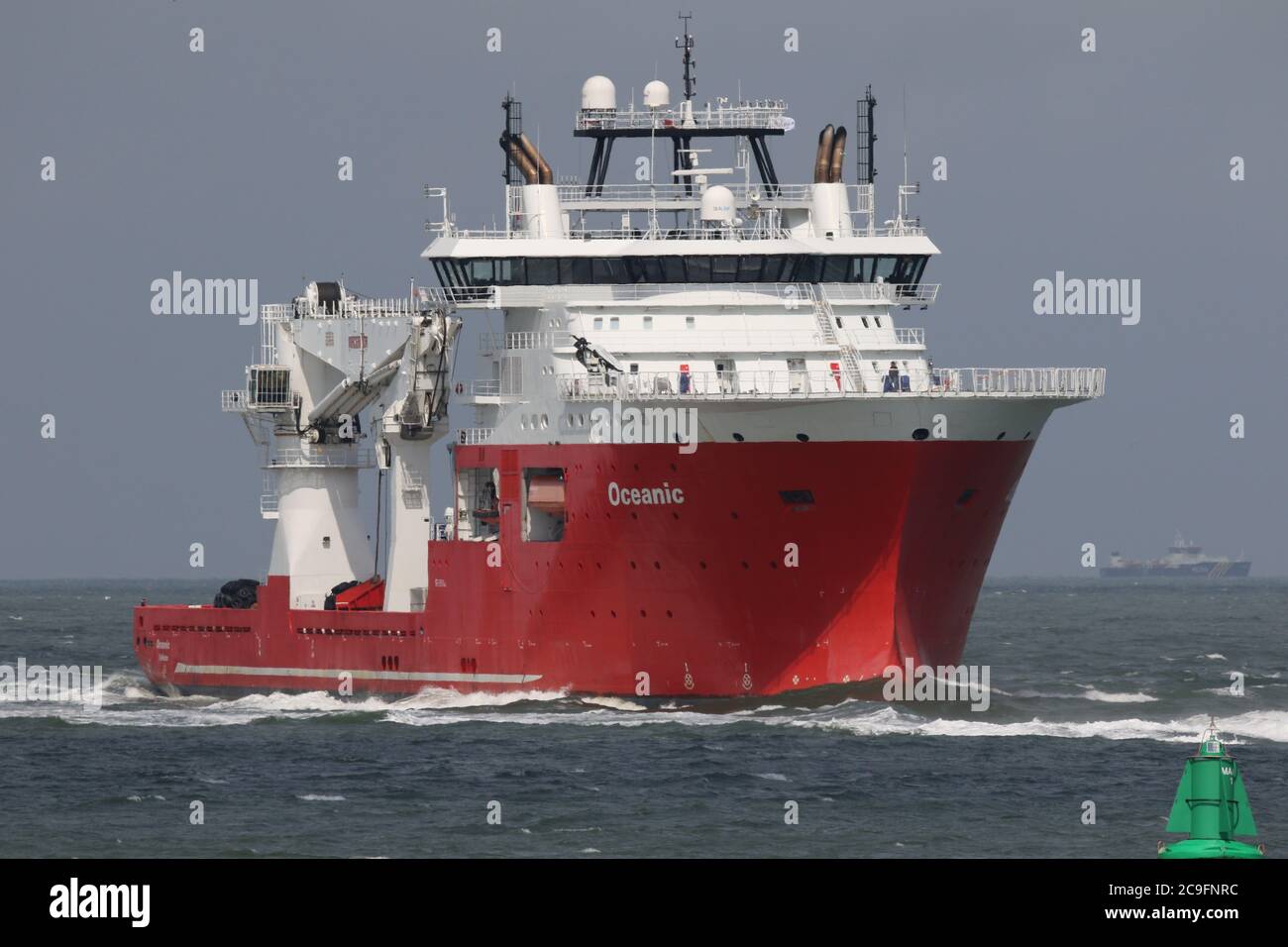 Das Offshore-Versorgungsschiff Oceanic wird am 3. Juli 2020 den Hafen von Rotterdam erreichen. Stockfoto
