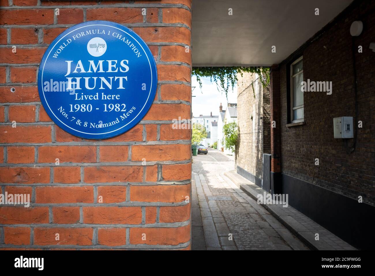 Blaue Plakette für James Hunt, die an die legendäre britische F1-Fahrer erinnert Stockfoto