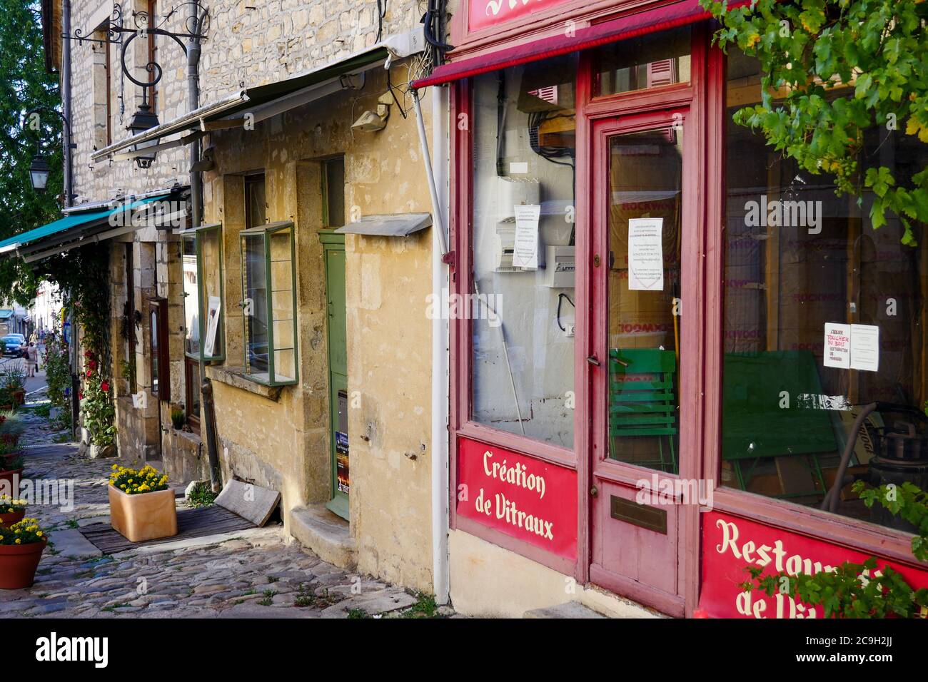 Schaufenster, Vezelay, Yonne, Region Bourgogne-Franche-Comté, Frankreich Stockfoto