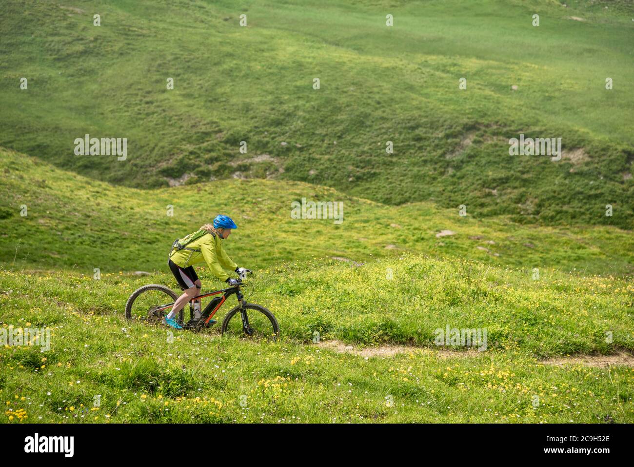 Mountainbike-Touren auf Singeltrail, Schwierigkeitsgrad S1, Serfaus, Tirol, Österreich Stockfoto