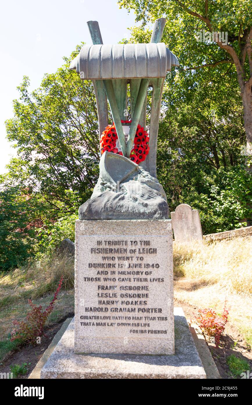 Denkmal für Leigh on Sea Cockle Fischer, die eine tapfere Rolle bei der Evakuierung der britischen Soldaten aus den Stränden von Dünkirchen während des Krieges gespielt Stockfoto