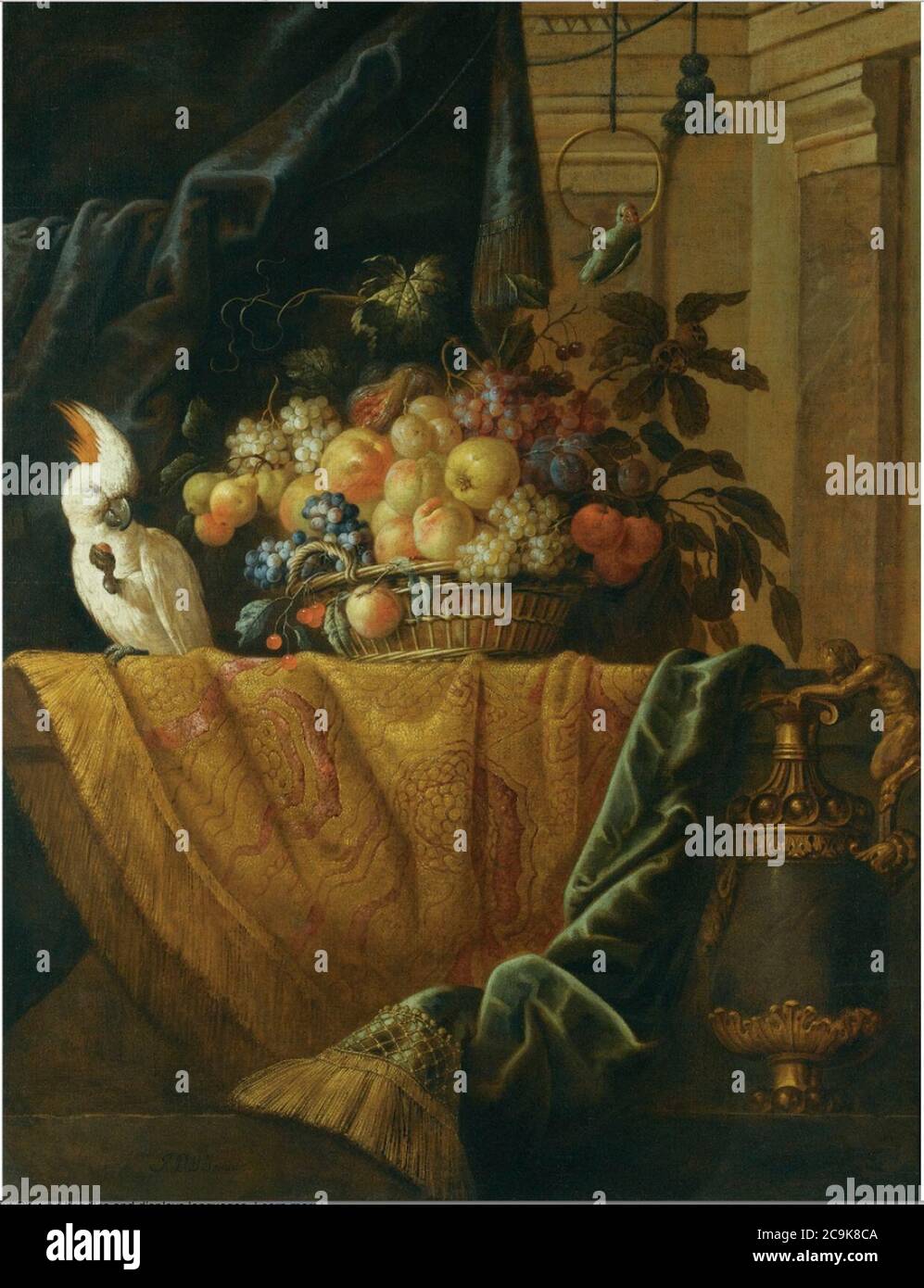 Jan Pauwel Gillemans (II) - Stillleben mit einem Obstkorb und einem Sittich auf einem Vorsprung, der mit einem Damast neben einer ormolu-montierten Porphyr-Vase drapiert ist. Stockfoto