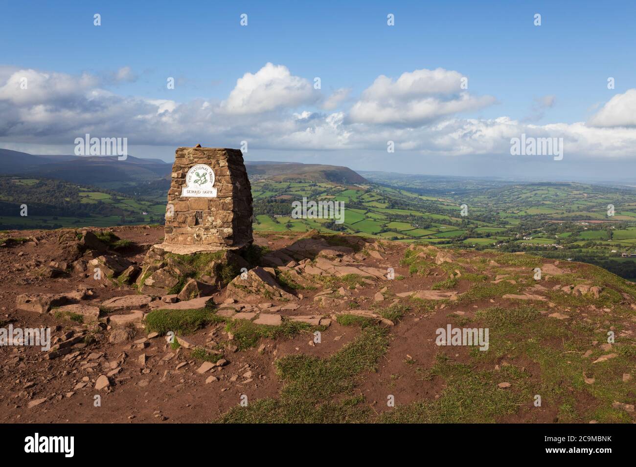 Blick vom Gipfel des Skirrid Fawr (Ysgyryd Fawr), Abergavenny, Brecon Beacons National Park, Monmouthshire, Wales, Vereinigtes Königreich, Europa Stockfoto