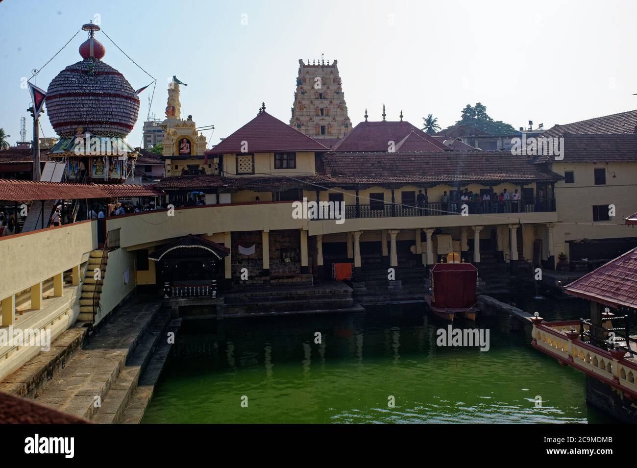 Heiliger Teich des Sri krishna Tempels in der Stadt Udupi Stockfoto