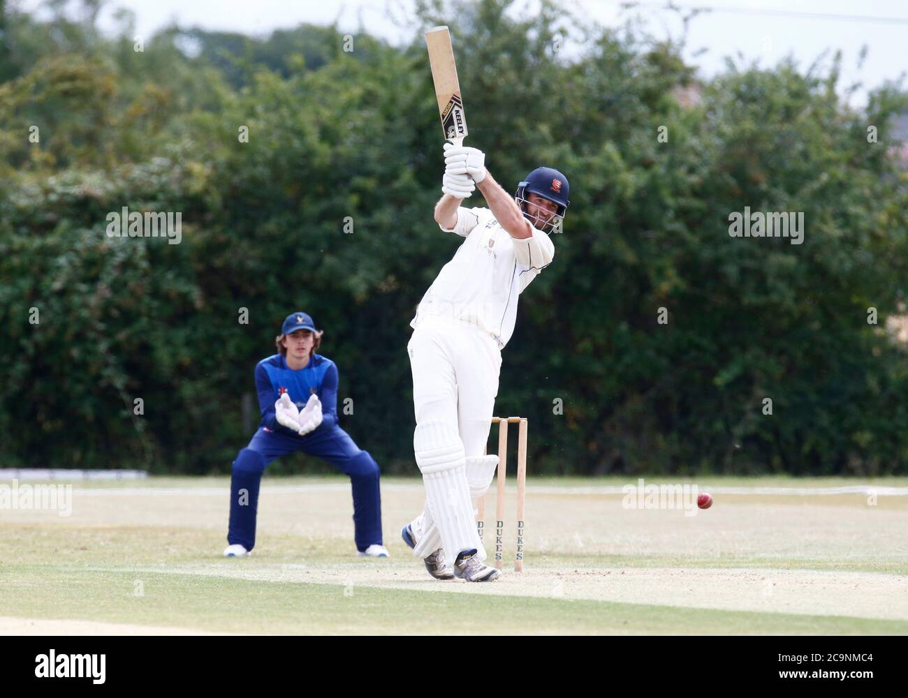 BILLERICAY, Vereinigtes Königreich, AUGUST 01: Paul Walter von Billericay CC während Shepherd Neame Essex Cricket League Gooch Division zwischen Billericay CC und Sheffield CC im Toby Howe Cricket Club, Billericay am 01.August 2020 Credit: Action Foto Sport/Alamy Live News Stockfoto
