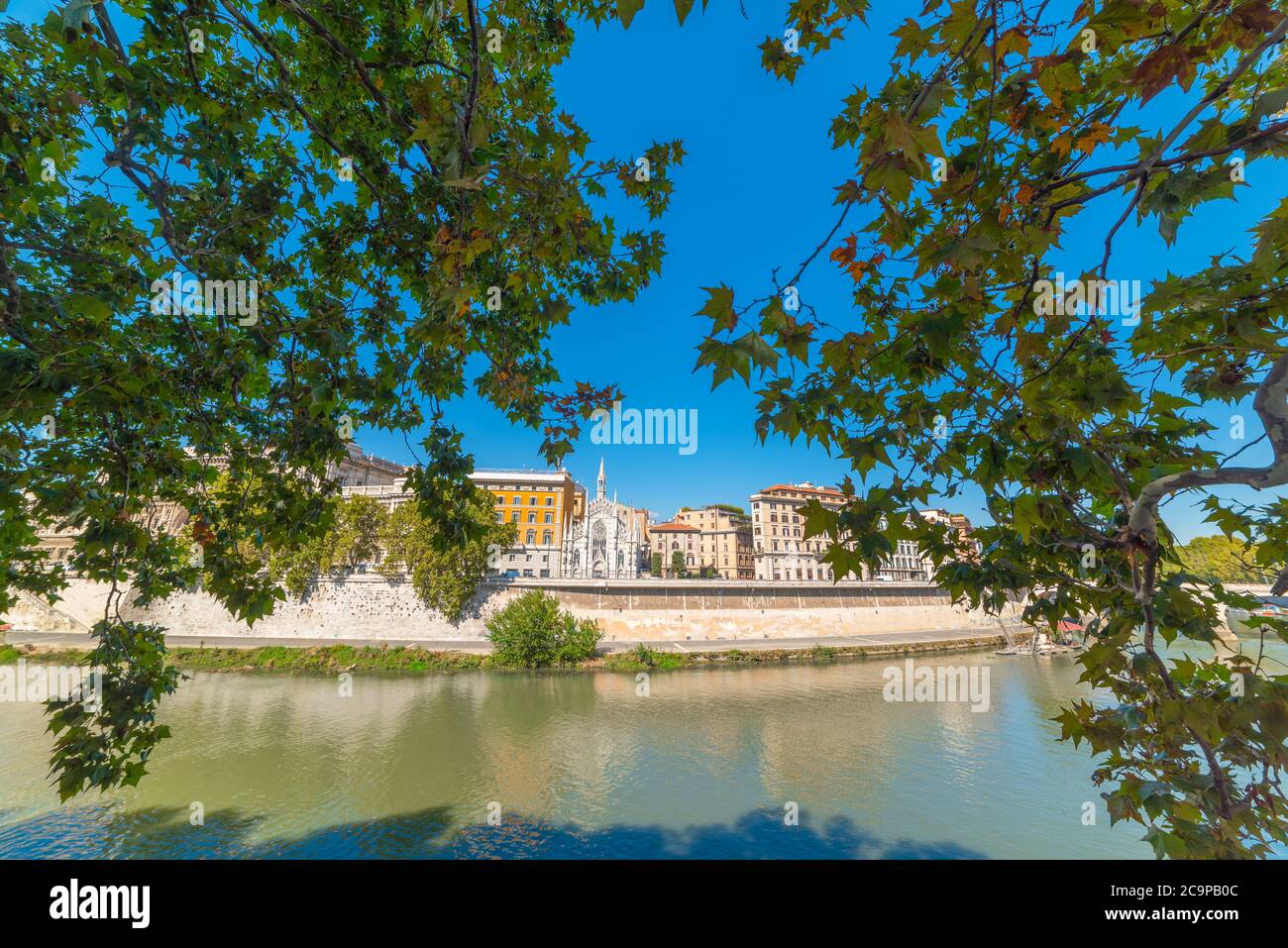 Tiber an einem klaren Tag. Rom, Italien Stockfoto