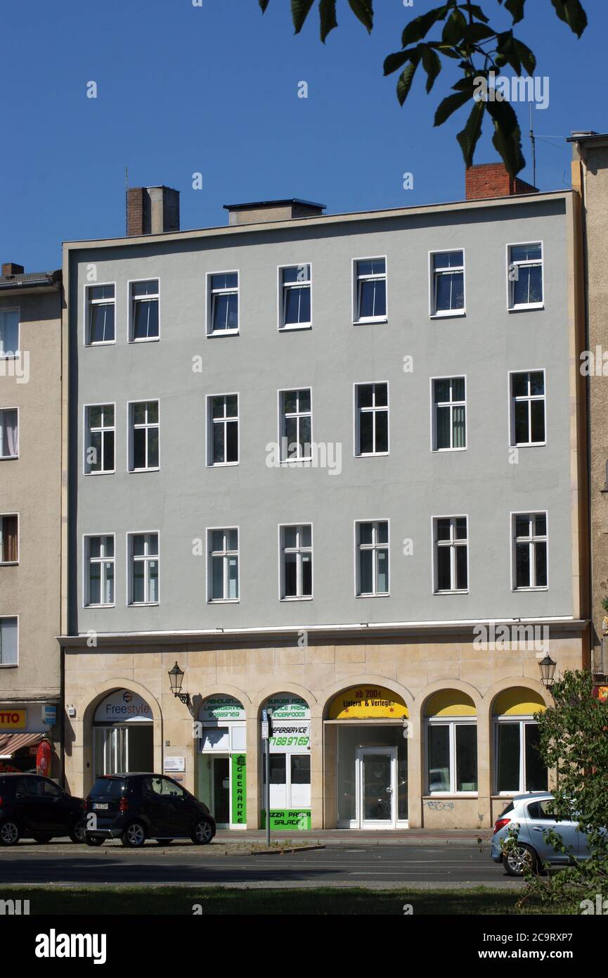 Neuendorfer Straße 101 in Berlin-Spandau, früher Verlagsgebäude des Spandauer Volksblatts, heute als Wochenblatt zum Axel-Springer-Verlag zuzuhörig Stockfoto