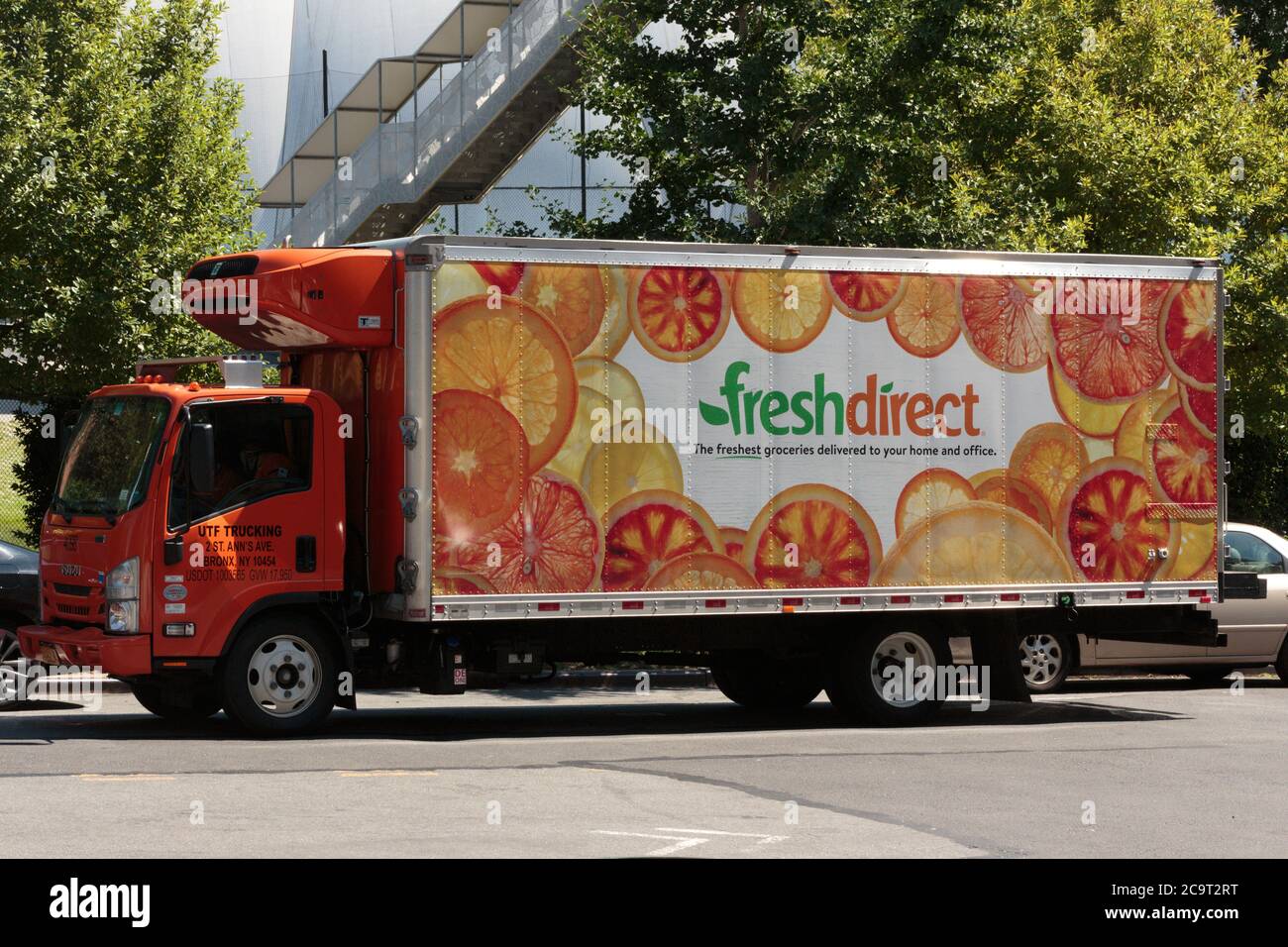 Grocery delivery truck new york -Fotos und -Bildmaterial in hoher Auflösung  – Alamy