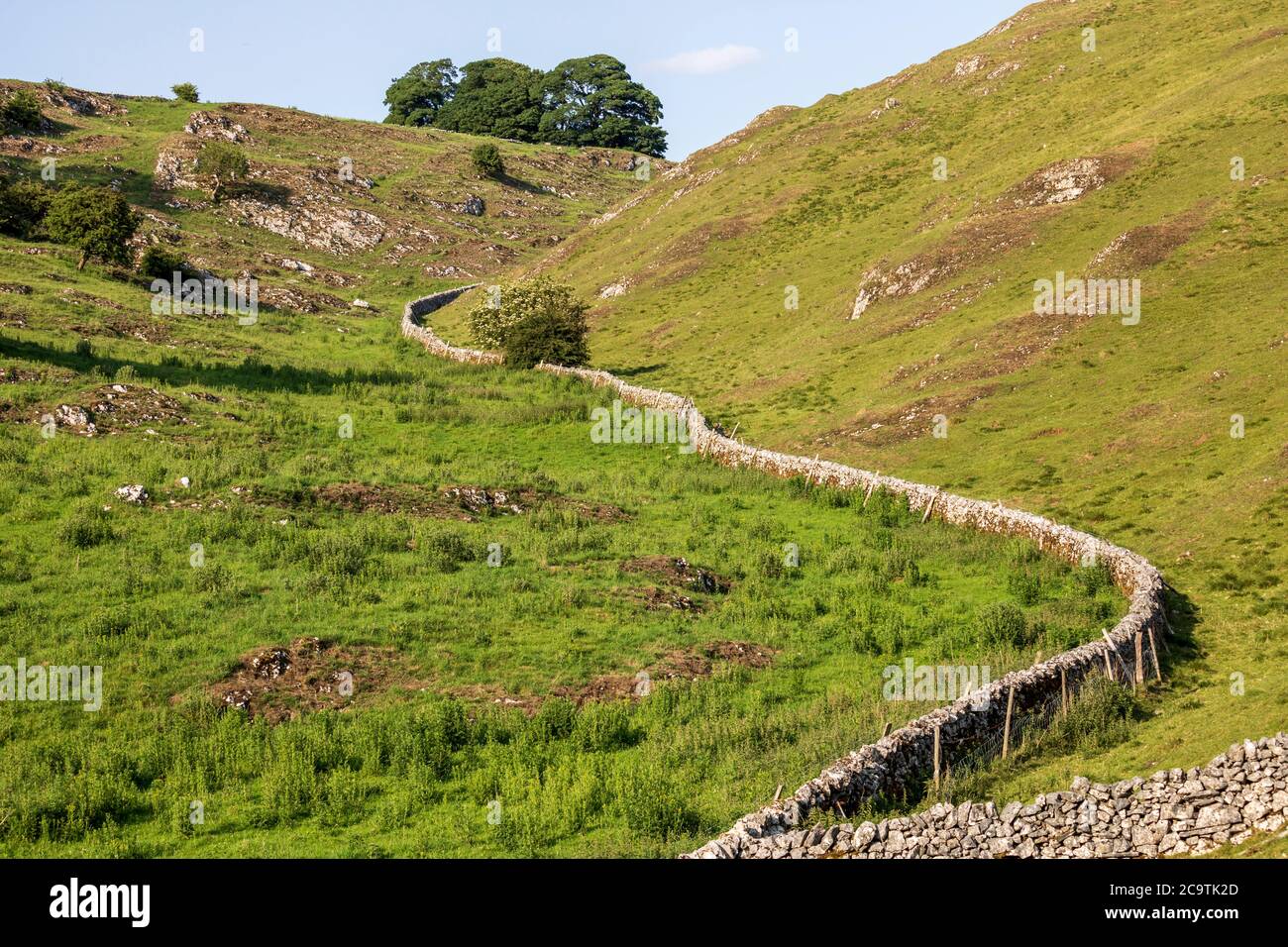 Dovedale - eine wunderschöne Landschaft im Peak District Stockfoto