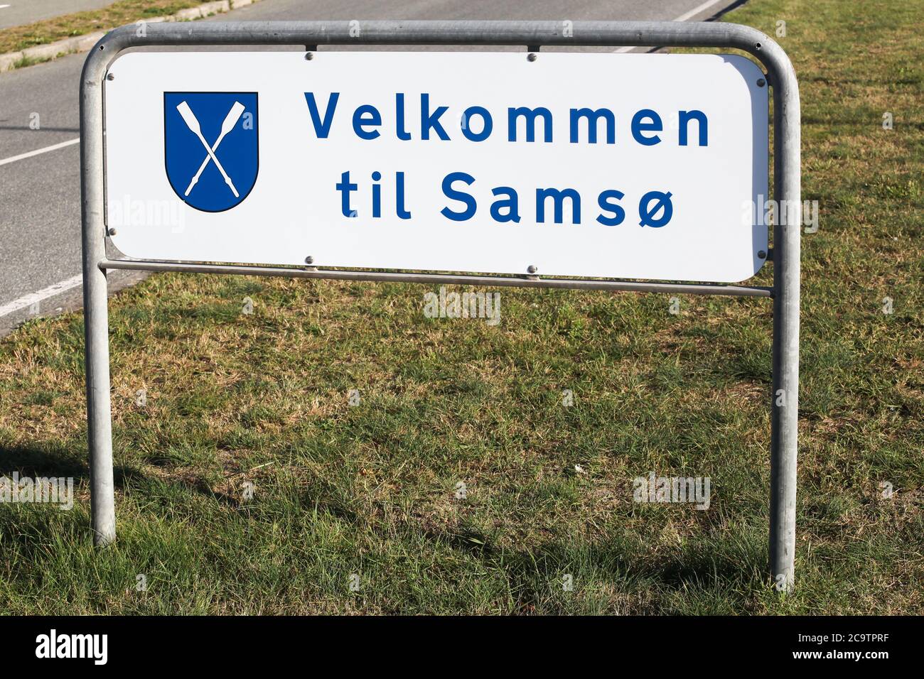 Willkommen auf Samso Insel Roadsign in Dänemark Stockfoto