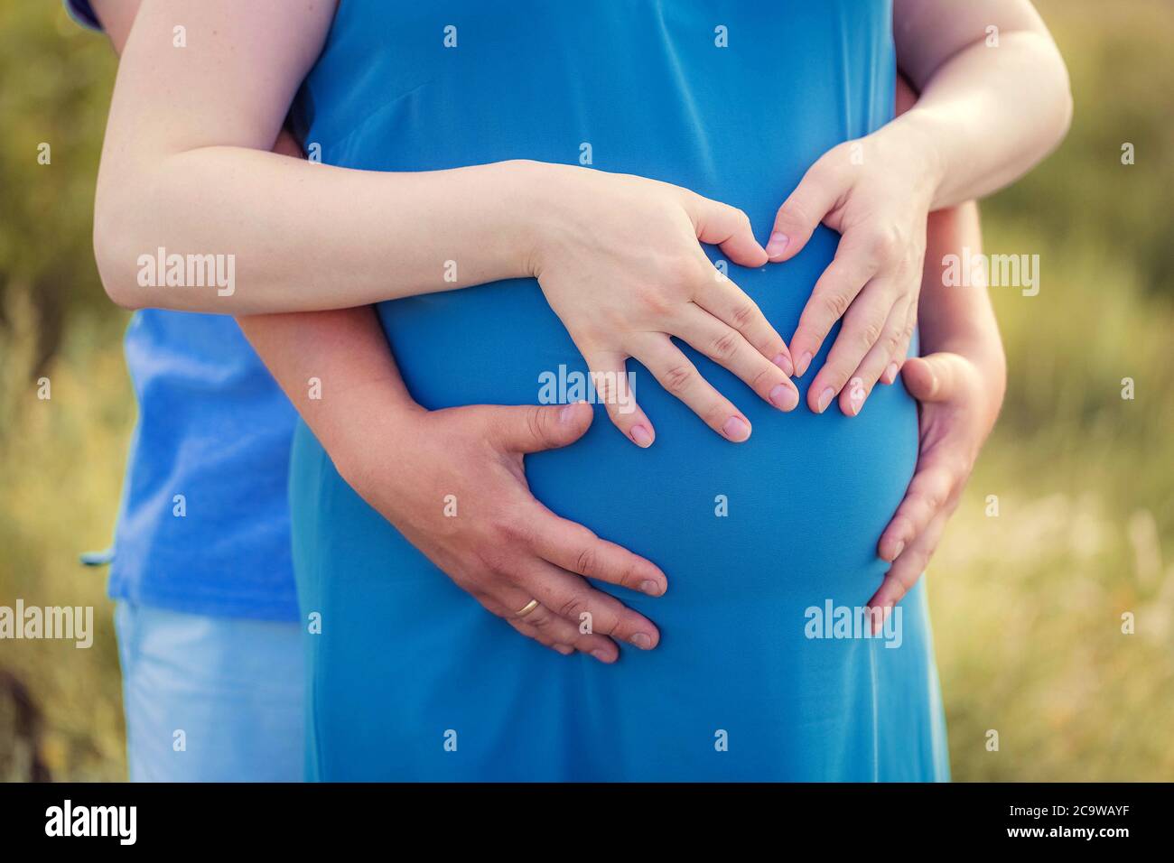 Schwangerschafts beulen Fotos und Bildmaterial in hoher Auflösung Alamy