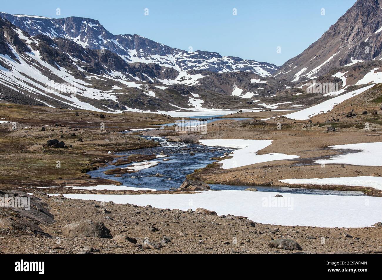 Tasiilaq ist eine Stadt in der Gemeinde Sermersooq im Südosten Grönlands. Es ist umgeben von hervorragenden Wandermöglichkeiten. Stockfoto