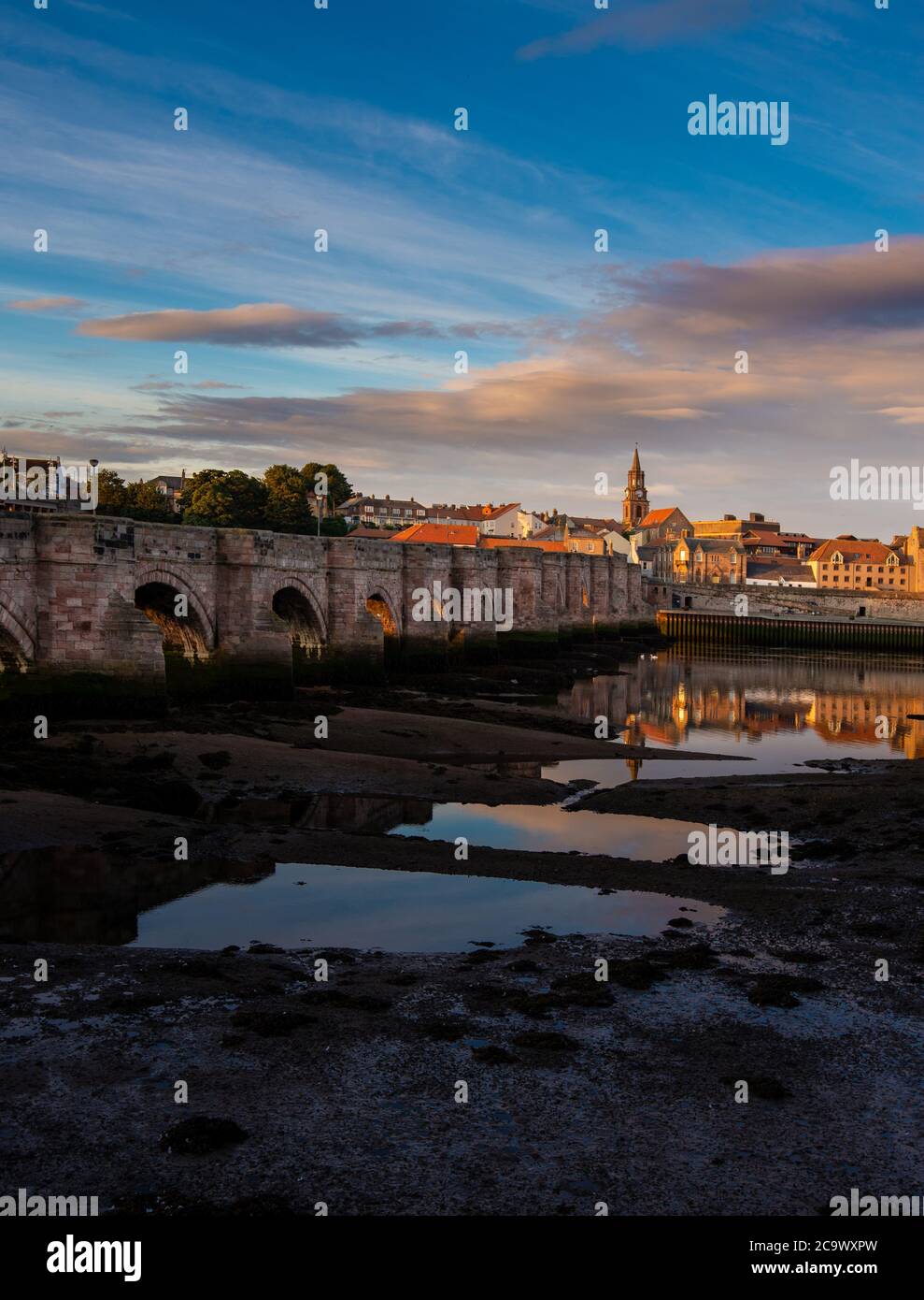 Berwick upon Tweed, Englands nördlichste Stadt mit der Alten Brücke auf Befehl von James VI / I gebaut Stockfoto