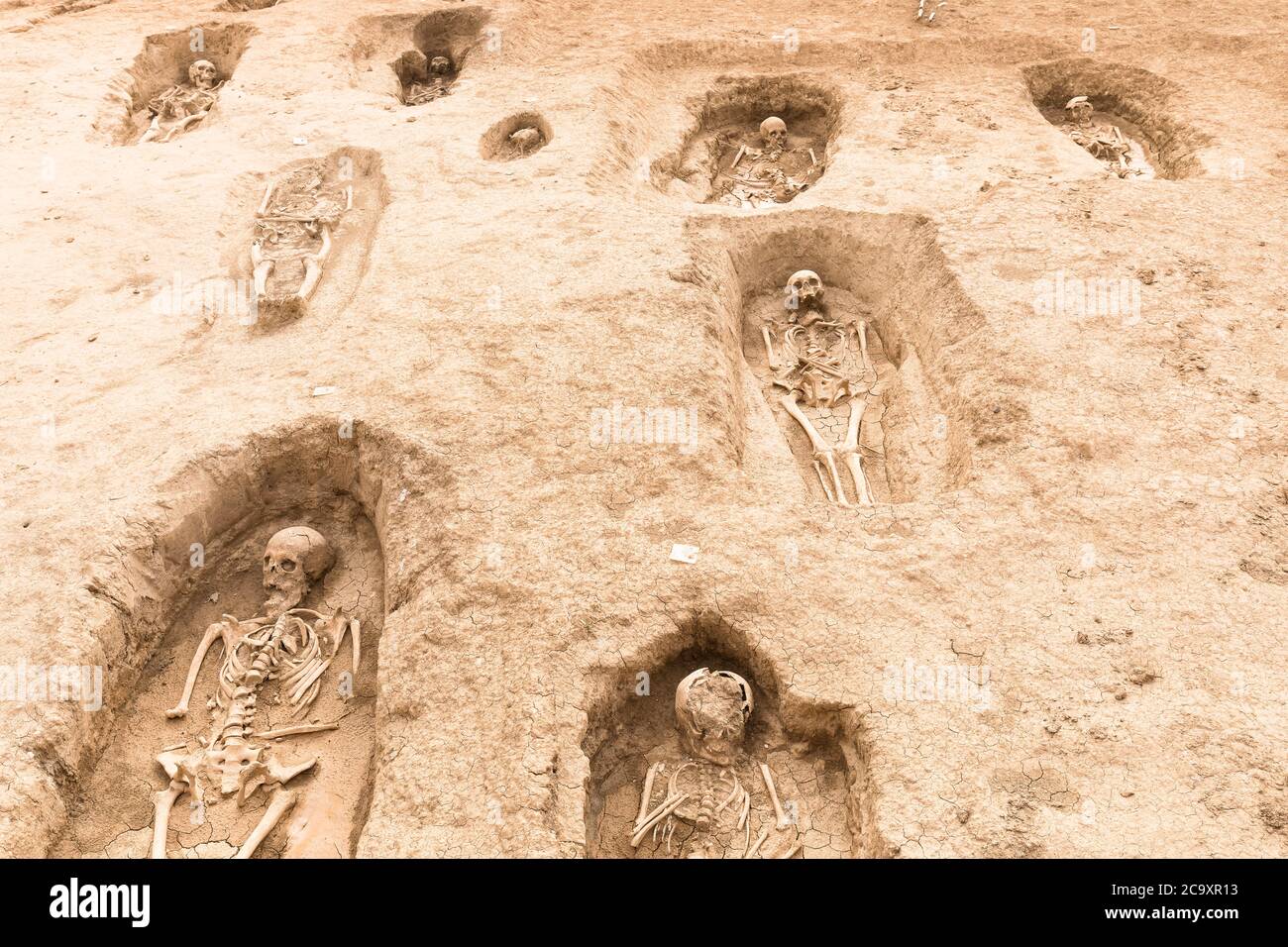 Archäologische Stätte der westgotischen Gräber in den Werken der AUTOBAHN A-12 in Grañón. August 2020. La Rioja. Spanien Stockfoto