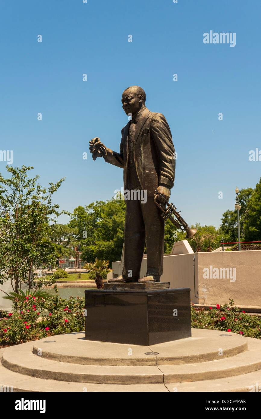 Statue von Louis Armstrong 'Satchmo' in einem ihm gewidmeten Park in New Orleans, LA Stockfoto