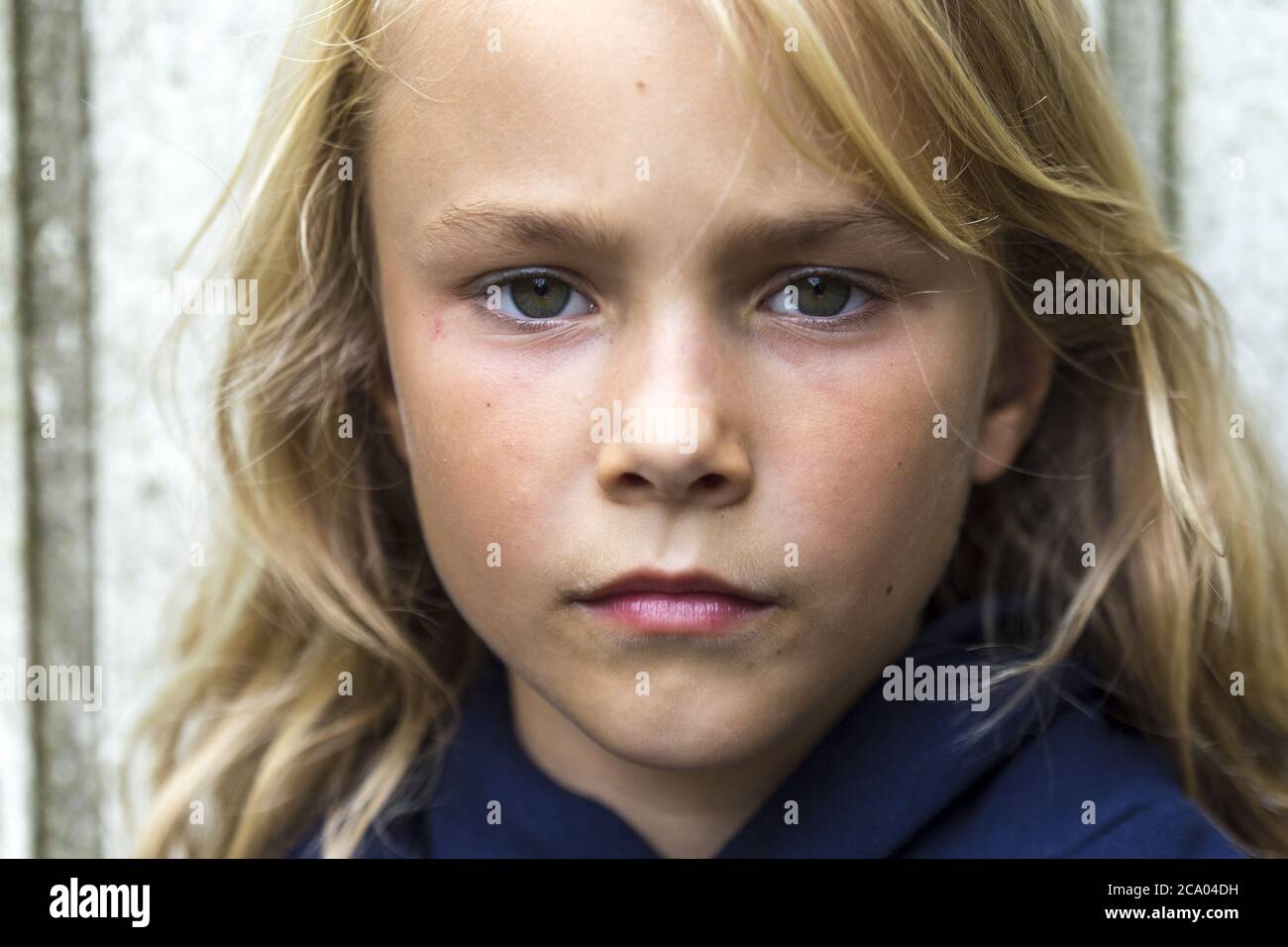 Porträt der 10 jährige blonde mädchen -Fotos und -Bildmaterial in hoher