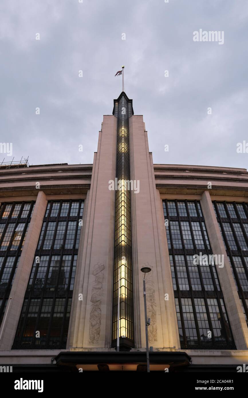 Barkers Shopping Arcade, ehemalige John Barkers großartige Kaufhäuser an der Kensington High Street (Art Deco, 1938 - Architekt: Bernard George). Stockfoto Barkers Shopping Arcade, ehemalige John Barkers großartige Kaufhäuser an der Kensington High Street (Art Deco, 1938 - Architekt: Bernard George). Stockfoto