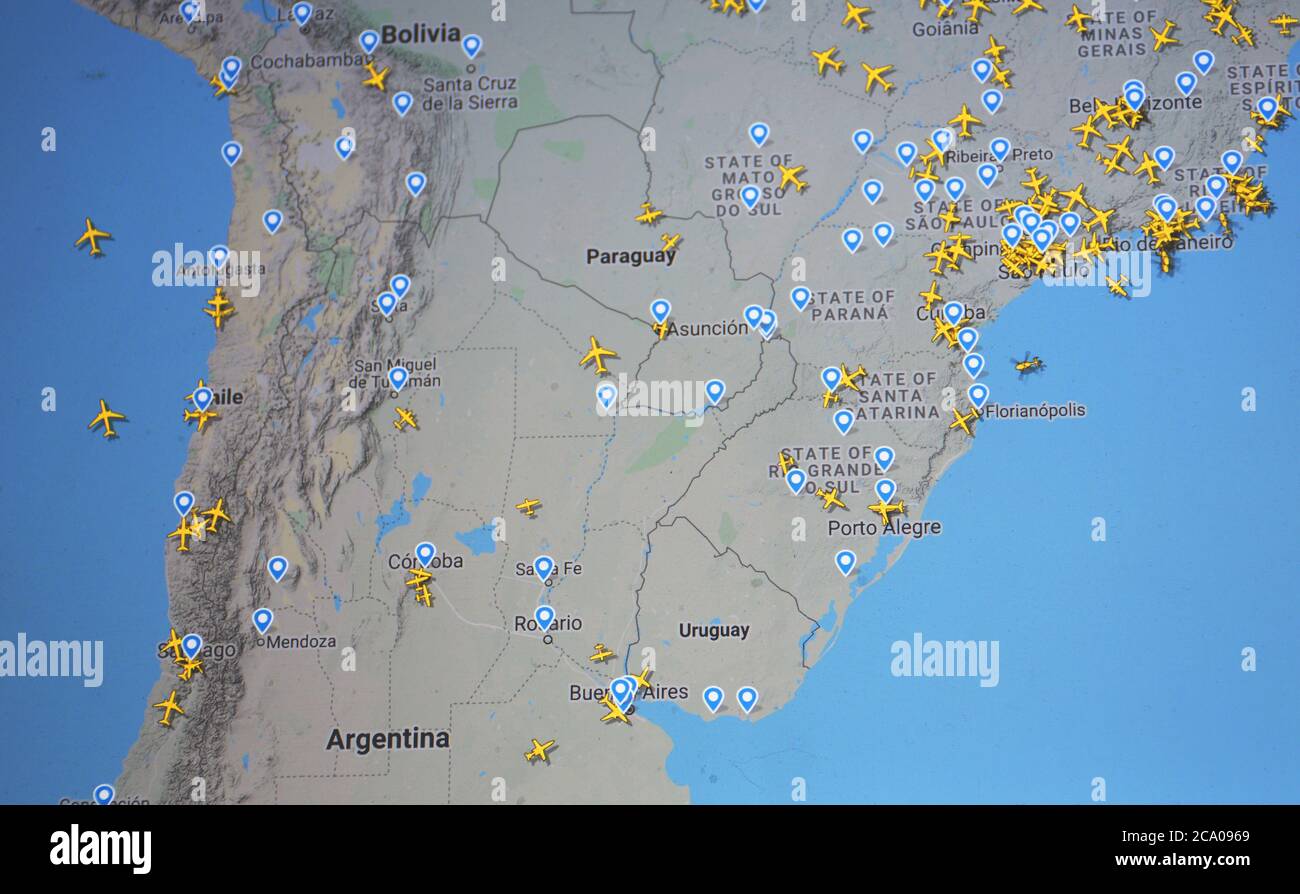 Flugverkehr über Südamerika (03. august 2020, UTC14.52), im Internet mit Flightradar 24 Webseite, während der Coronavirus Pandemie Stockfoto