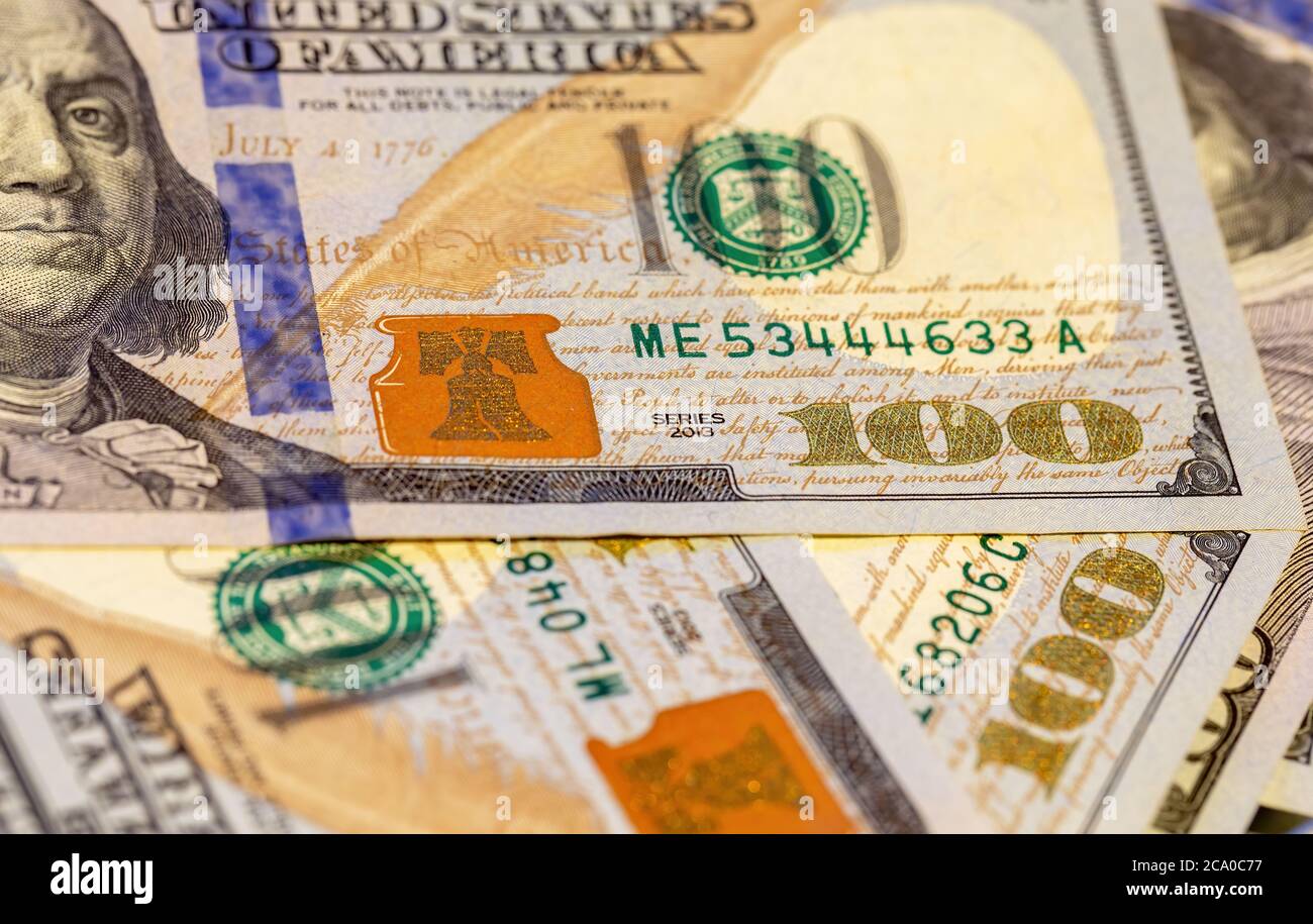 Hundert Dollar Scheine.Neues Design.Makro.selektiver Fokus. Stockfoto