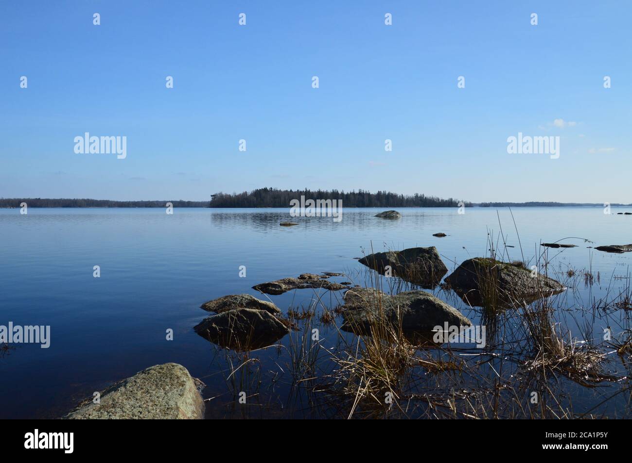 Ruhiger See in schweden Stockfoto