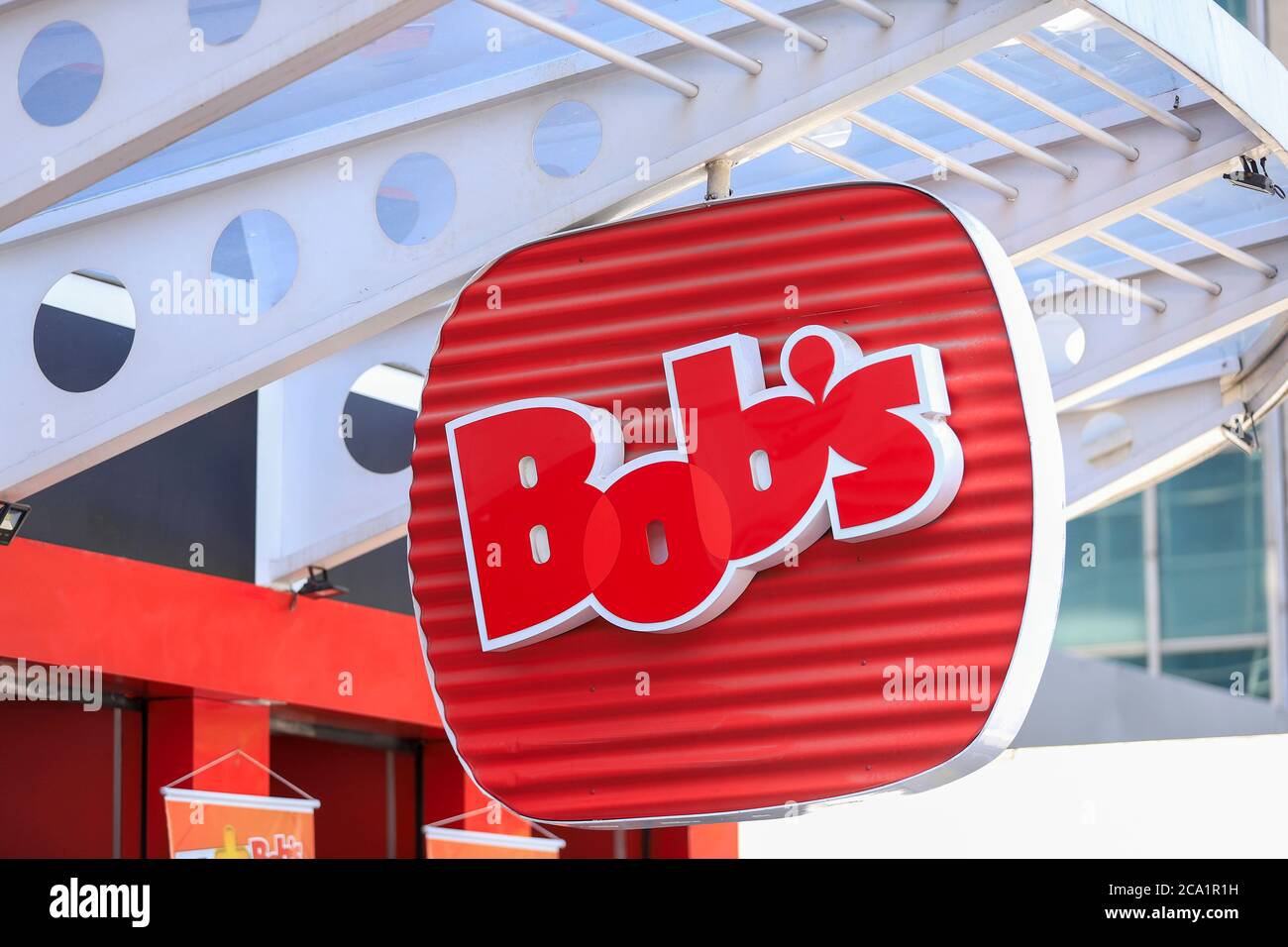 Sao Paulo, Brasilien - Feb 16, 2020 - Fassade der Fast-Food-Kette Bobs auf Paulista Avenue. Bobs ist eine globale Kette von Hamburger Fast-Food-Restaurants Stockfoto