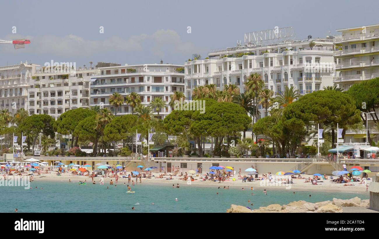 Die Beruhmte Croisette In Der Stadt Cannes In Frankreich Stadt Cannes Frankreich 12 Juli 2020 Stockfotografie Alamy