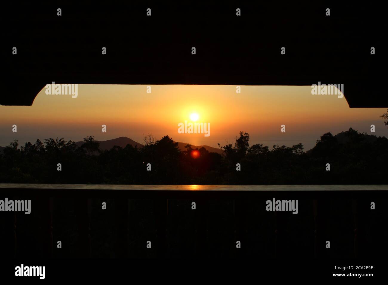 Fotos des Sonnenuntergangs an verschiedenen Orten. Stockfoto