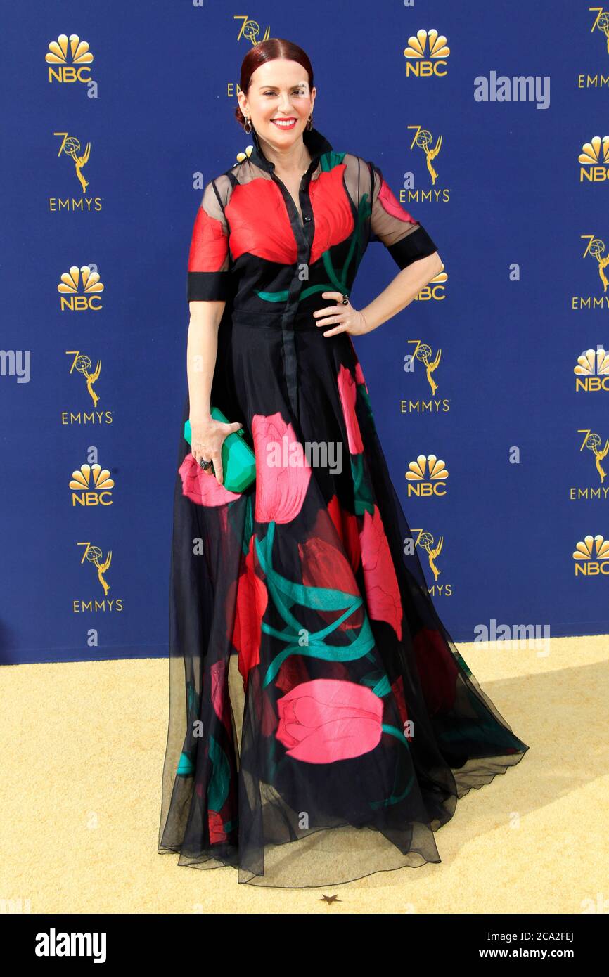 LOS ANGELES - SEP 17: Megan Mullally bei den Emmy Awards 2018 im Microsoft Theater am 17. September 2018 in Los Angeles, CA Stockfoto
