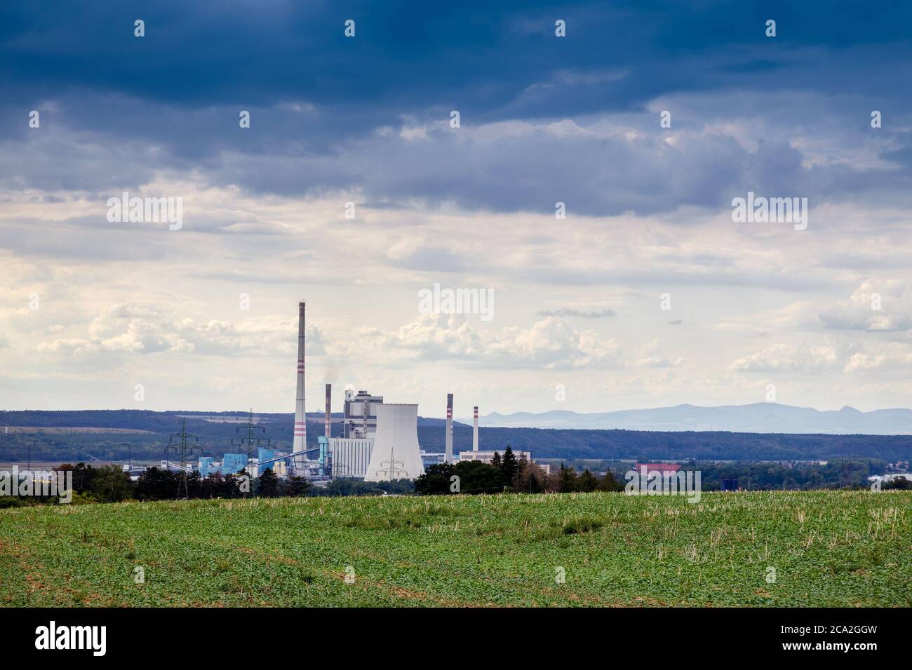 Tepelná elektrarna Mělník, Středočeský kraj, Česká republika / thermisches Kraftwerk Melnik, Mittelböhmische Region, Tschechische republik Stockfoto