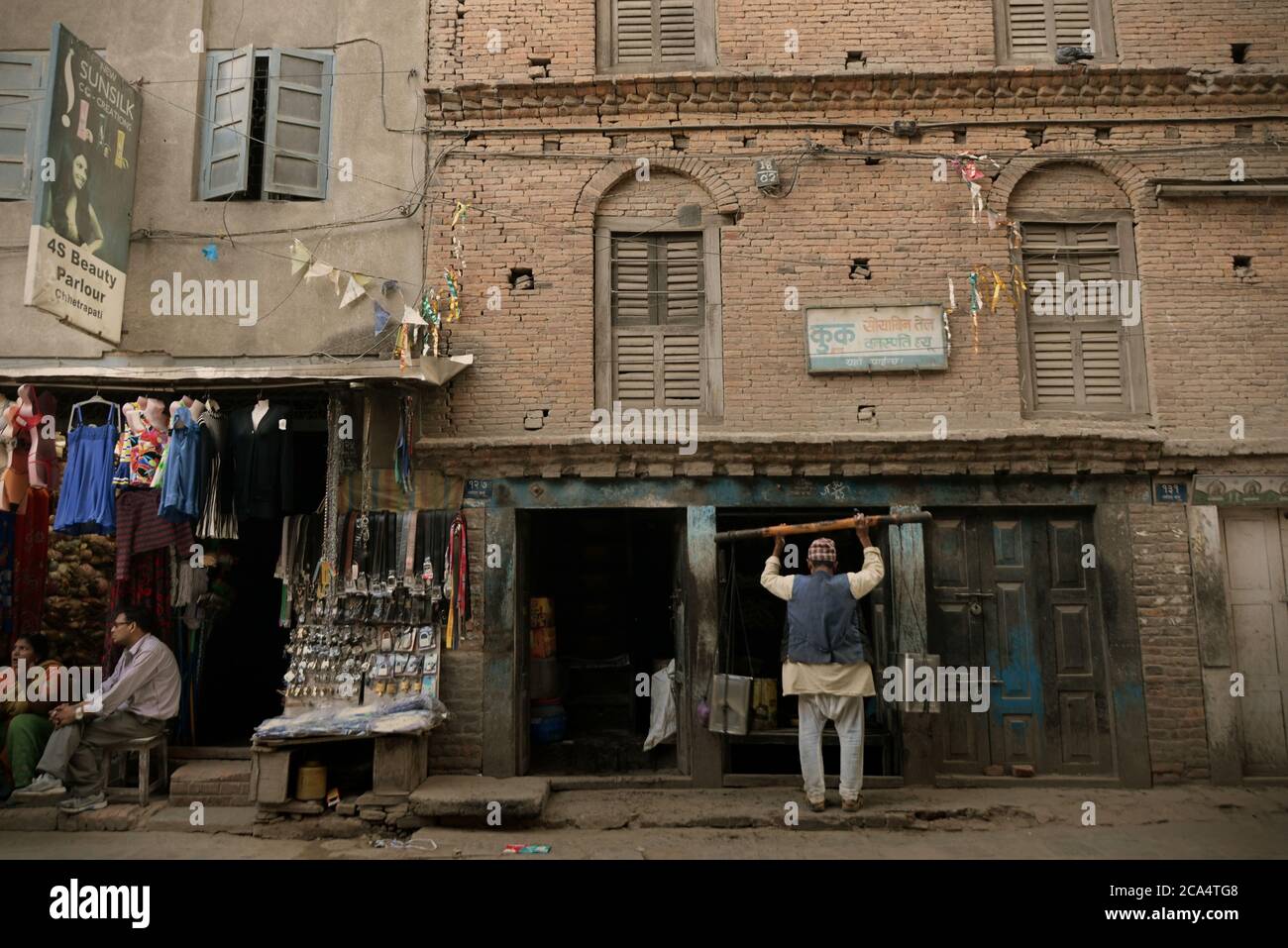 Ein Blick auf Straßenhändler in Kathmandu, Nepal. Stockfoto