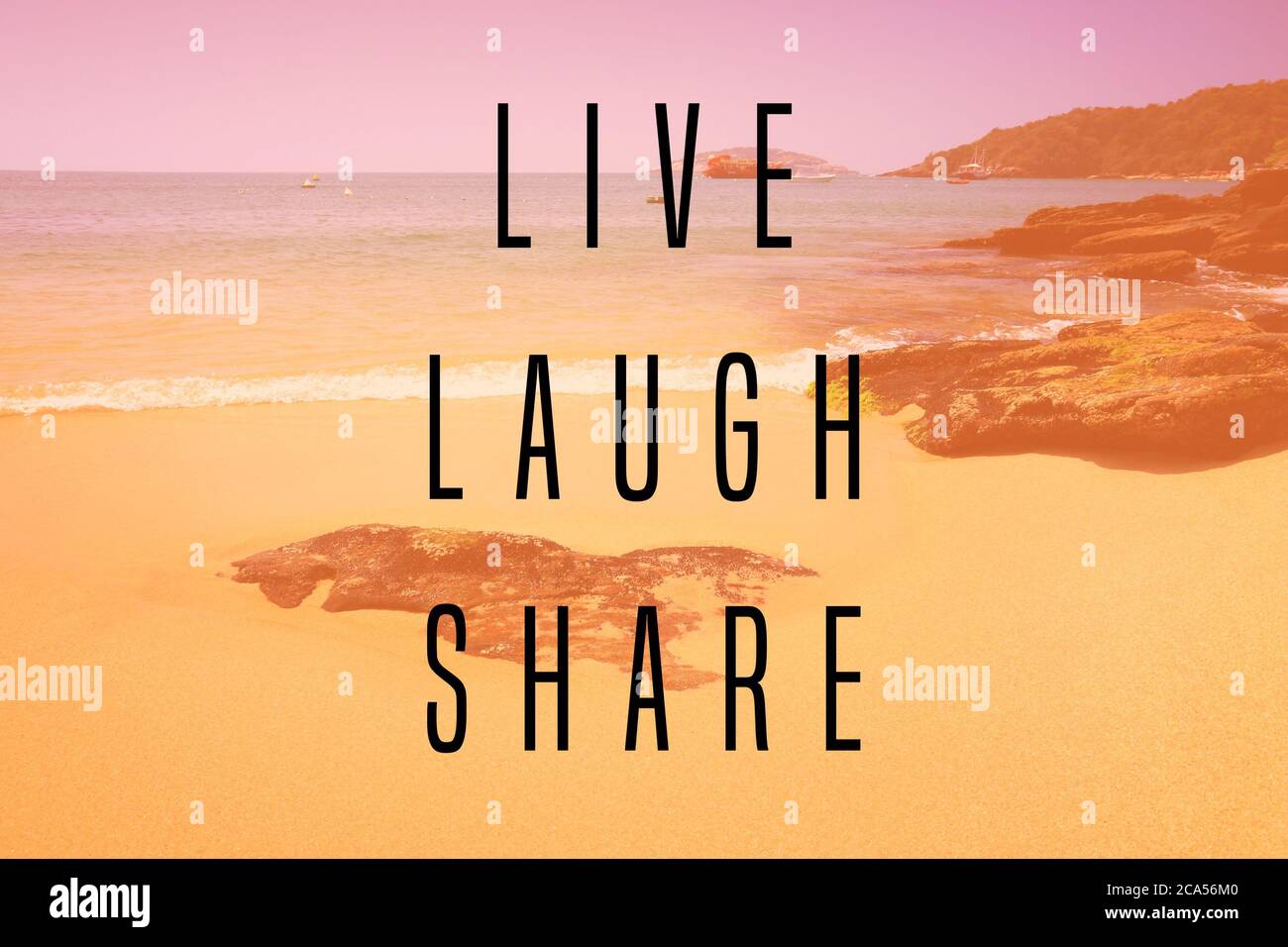 Live Laugh Anteil - glückliche Slogan. Motivational Poster oder Grußkarte. Stockfoto
