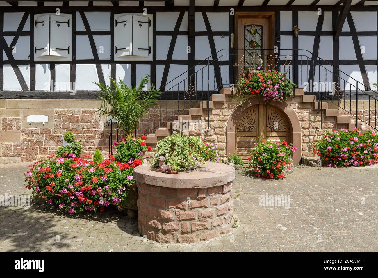 Frankreich, Bas Rhin, Nordvogesen natürlichen regionalen Park, Hunspach, markiert eines der schönsten Dörfer in Frankreich, Lieblingsdorf der franzosen Stockfoto