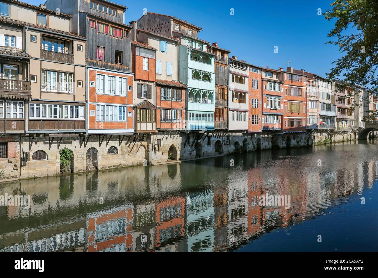 Frankreich, Tarn, Castres, die Häuser am Fluss Agout Stockfoto