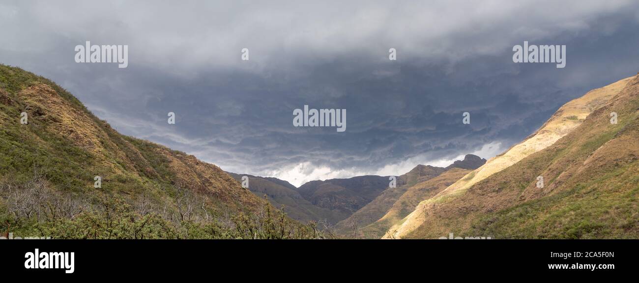 Kommendes Gewitter im Tsehlanyane National Park, Leribe District, Königreich Lesotho, Süd-Afrika Stockfoto