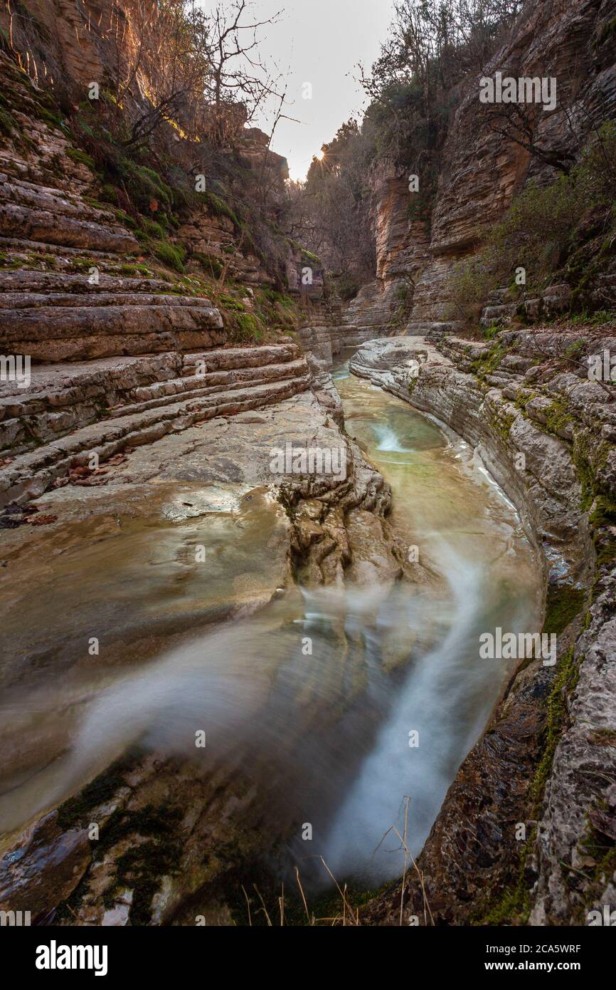 Griechenland, Epirus Region, Zagorohoria Berge, Vikos Schluchten Nationalpark (die tiefsten Schluchten der Welt), die natürlichen Pools von Papingo, genannt "Kolymbithres" oder "Ovidres" von den Einheimischen Stockfoto