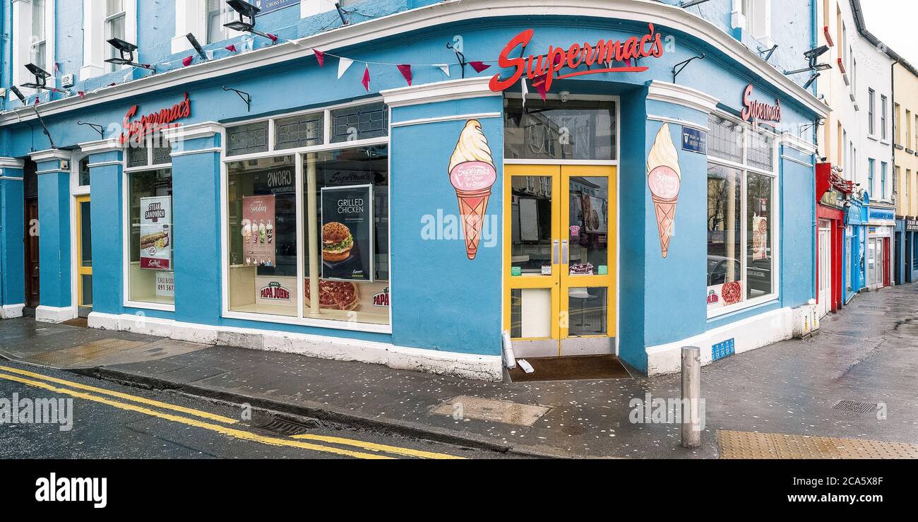 Blick auf die Tür des Restaurants, Galway City, County Galway, Irland Stockfoto