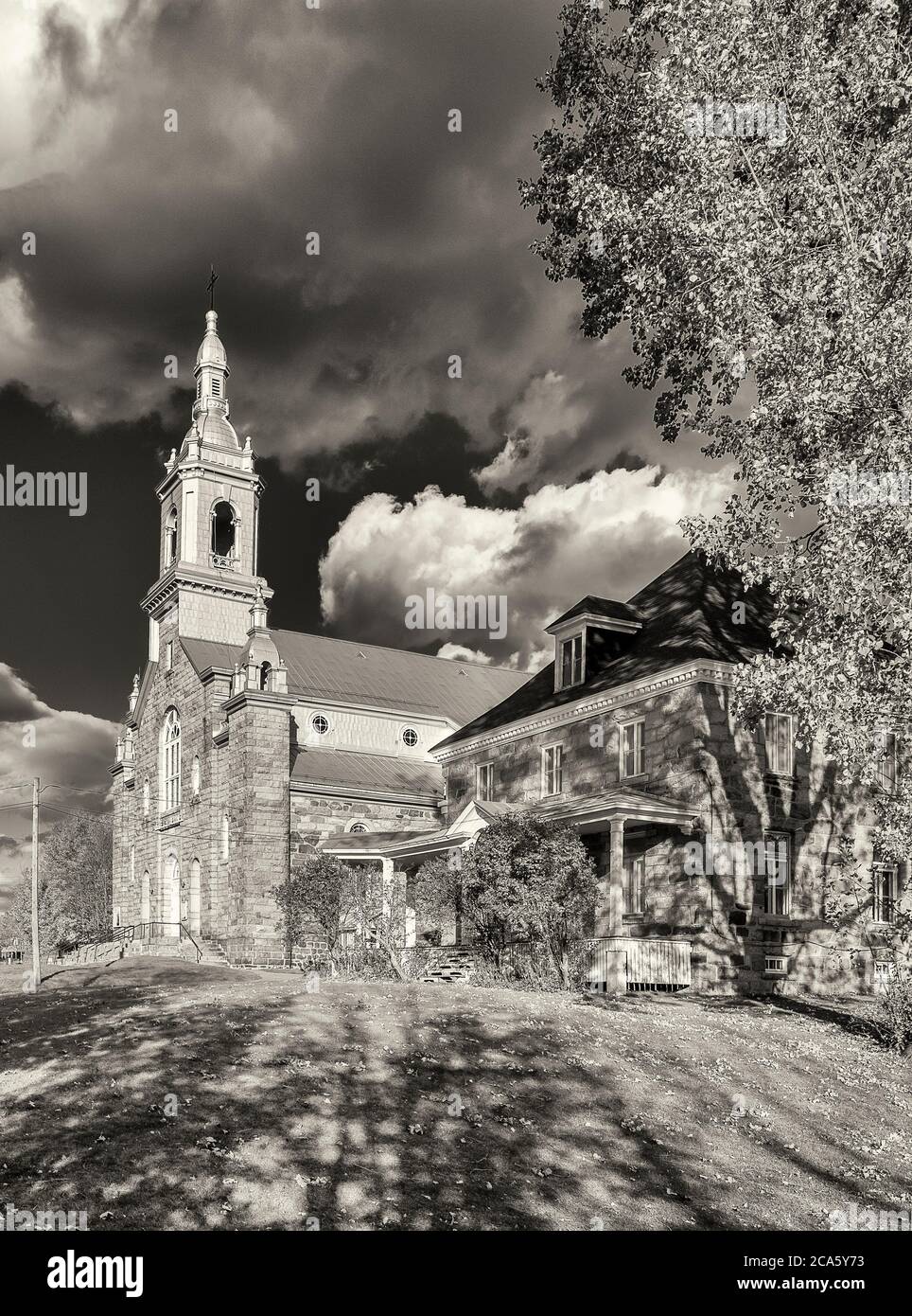 Ansicht von Schlauch und Kirche, North Hatley, östlichen Townships, Estrie, Quebec Provence, Kanada Stockfoto