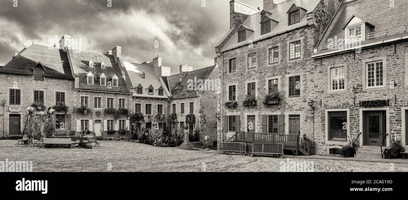 Stadthäuser in der Straße in der Altstadt, Unterstadt, Alt-Quebec, Quebec Provence, Kanada Stockfoto