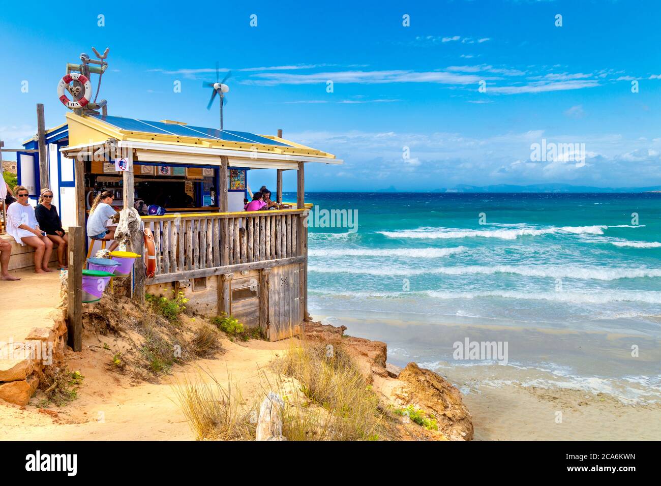 Barhütte in Cala Saona (Strand von Saona), Formentera, Spanien Stockfoto