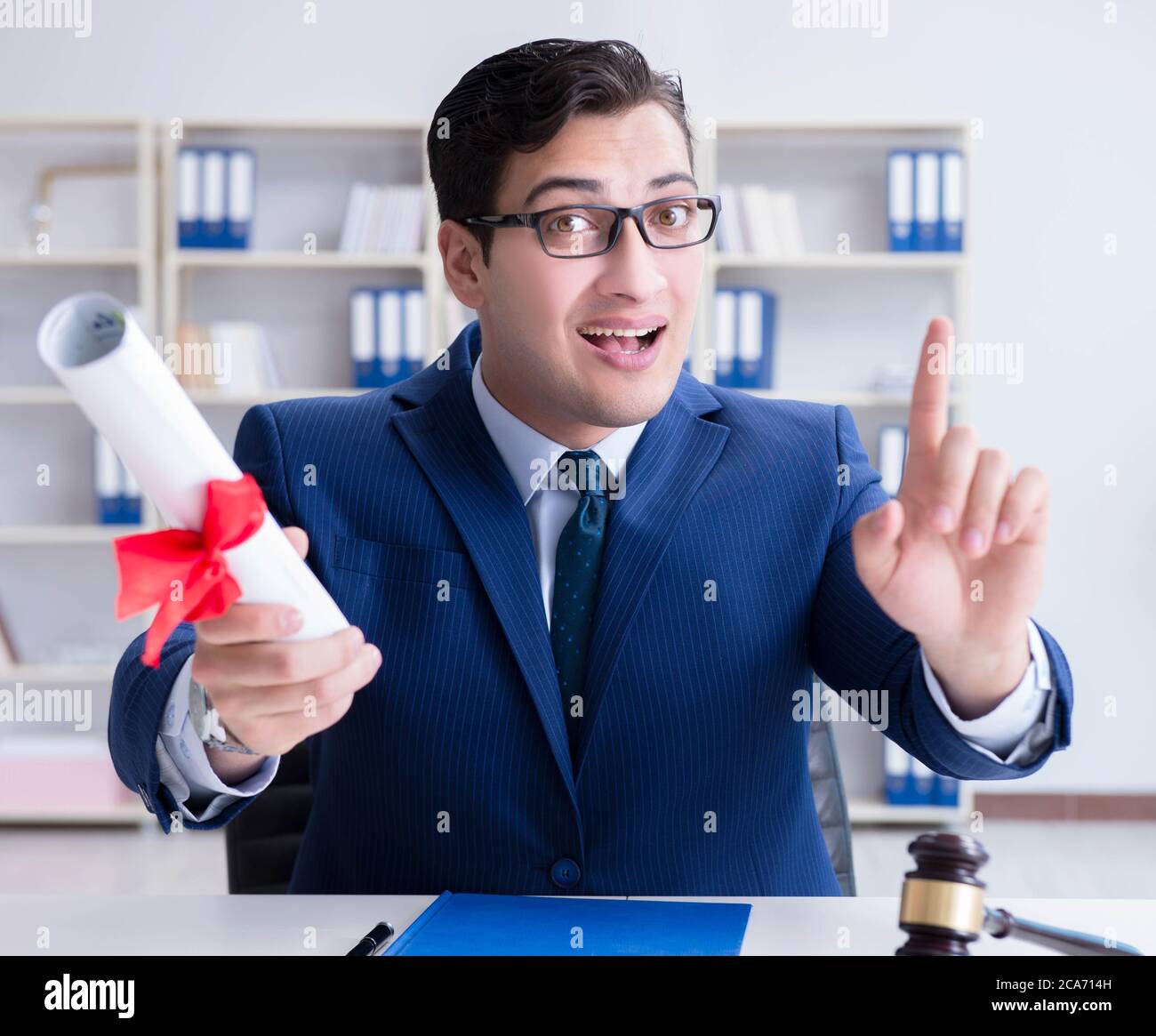 Der Anwalt mit Diplom in Anwaltschaft pädagogischer Begriff Stockfoto